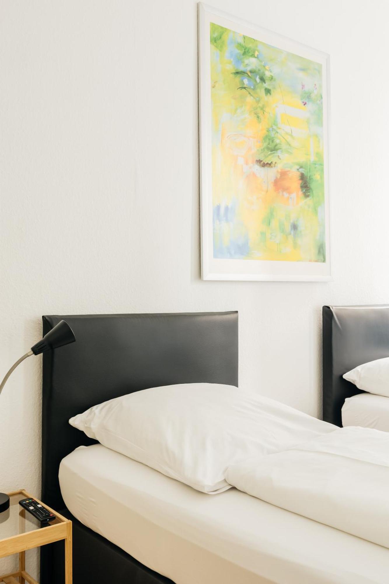 2-Room Apartment Hannover Bagian luar foto